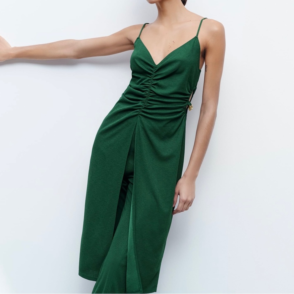 NWT Zara green chain trim cut out tunic